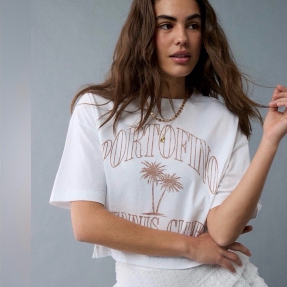 American Eagle Outfitters White Graphic Tee
